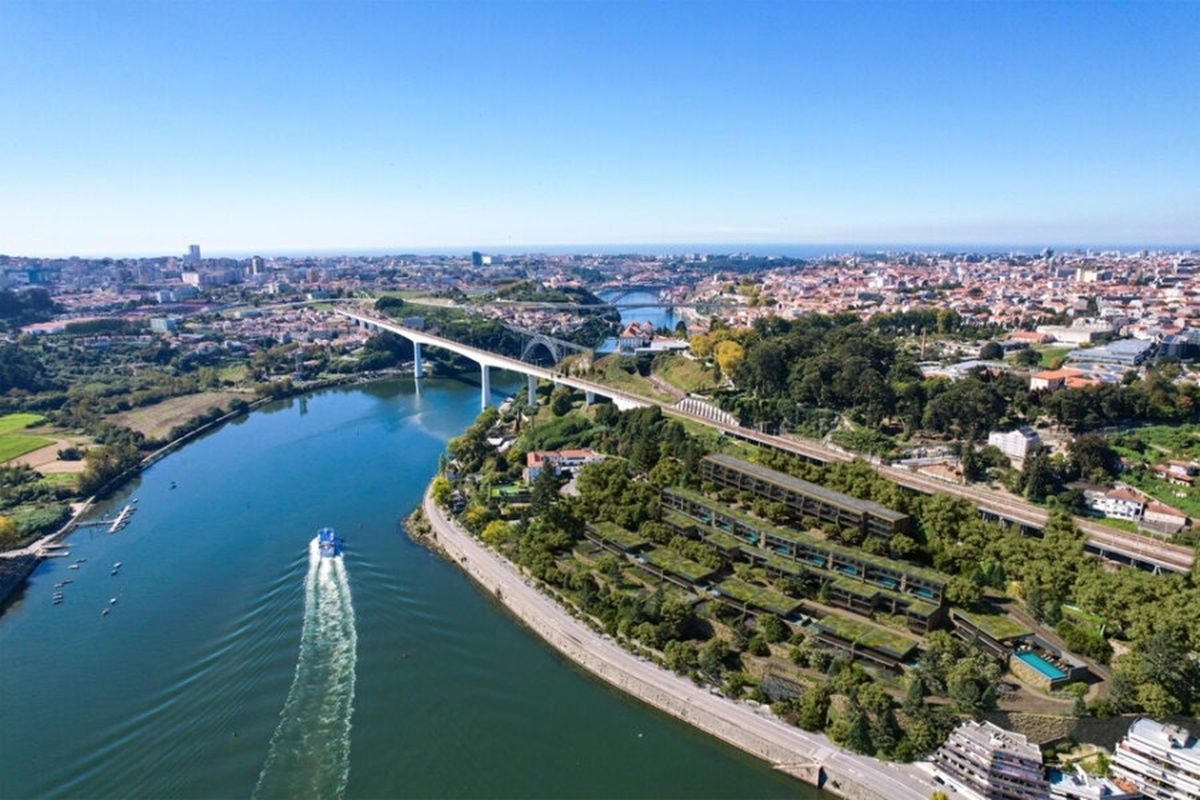 Homes for sale in luxury residence in Porto-002