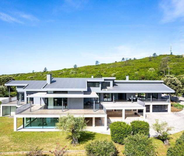 Modern 4 bedroom villa for sale in Rio Maior, Portugal-001